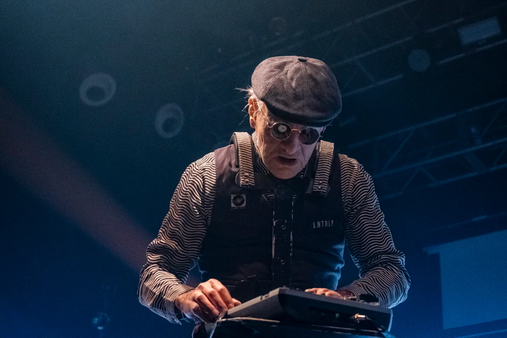 La reinvención de ser DJ por los abuelos jóvenes de L'Entourloop